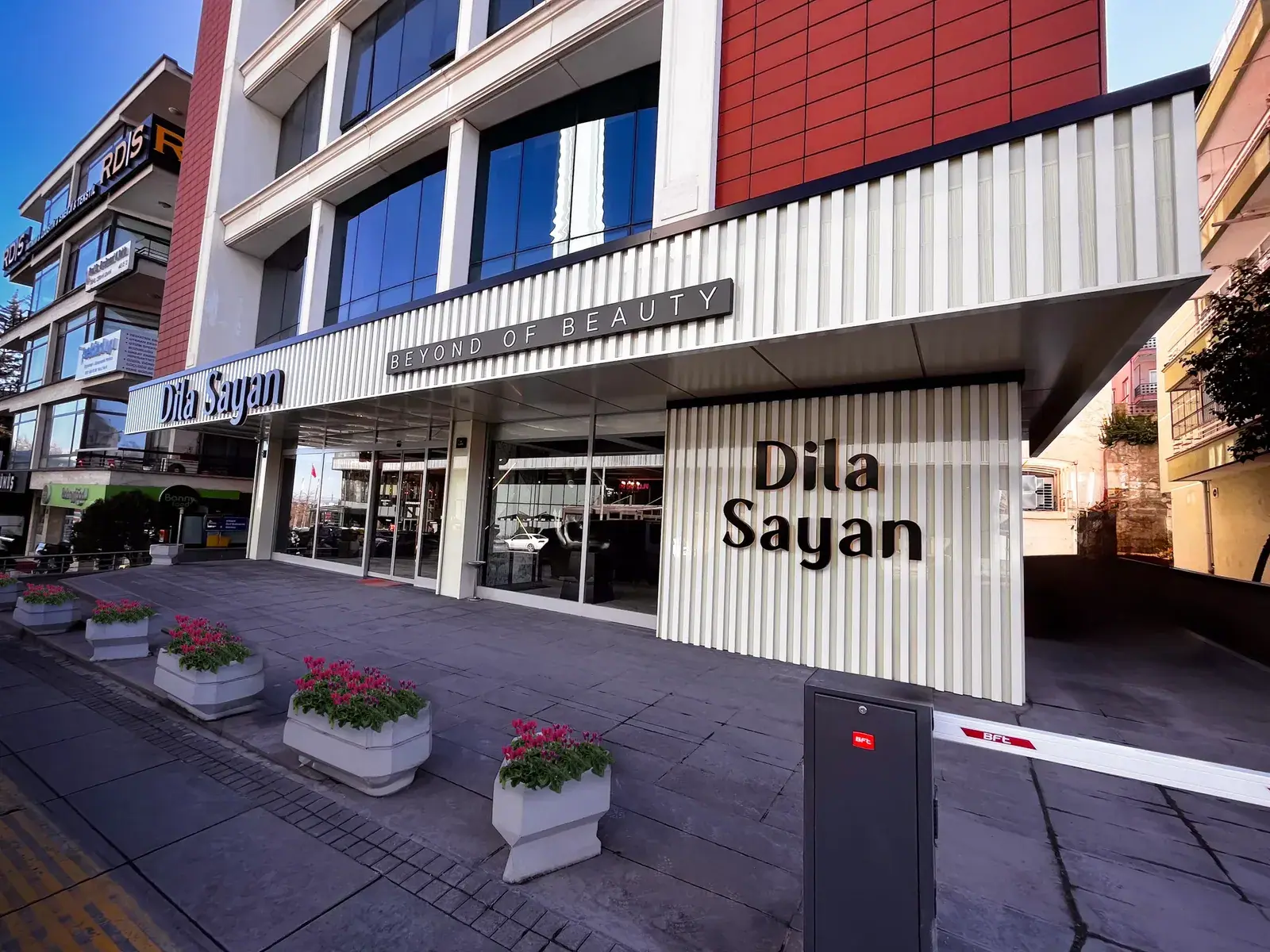 Dila Sayan Çankaya şubesinin dış cephesi
