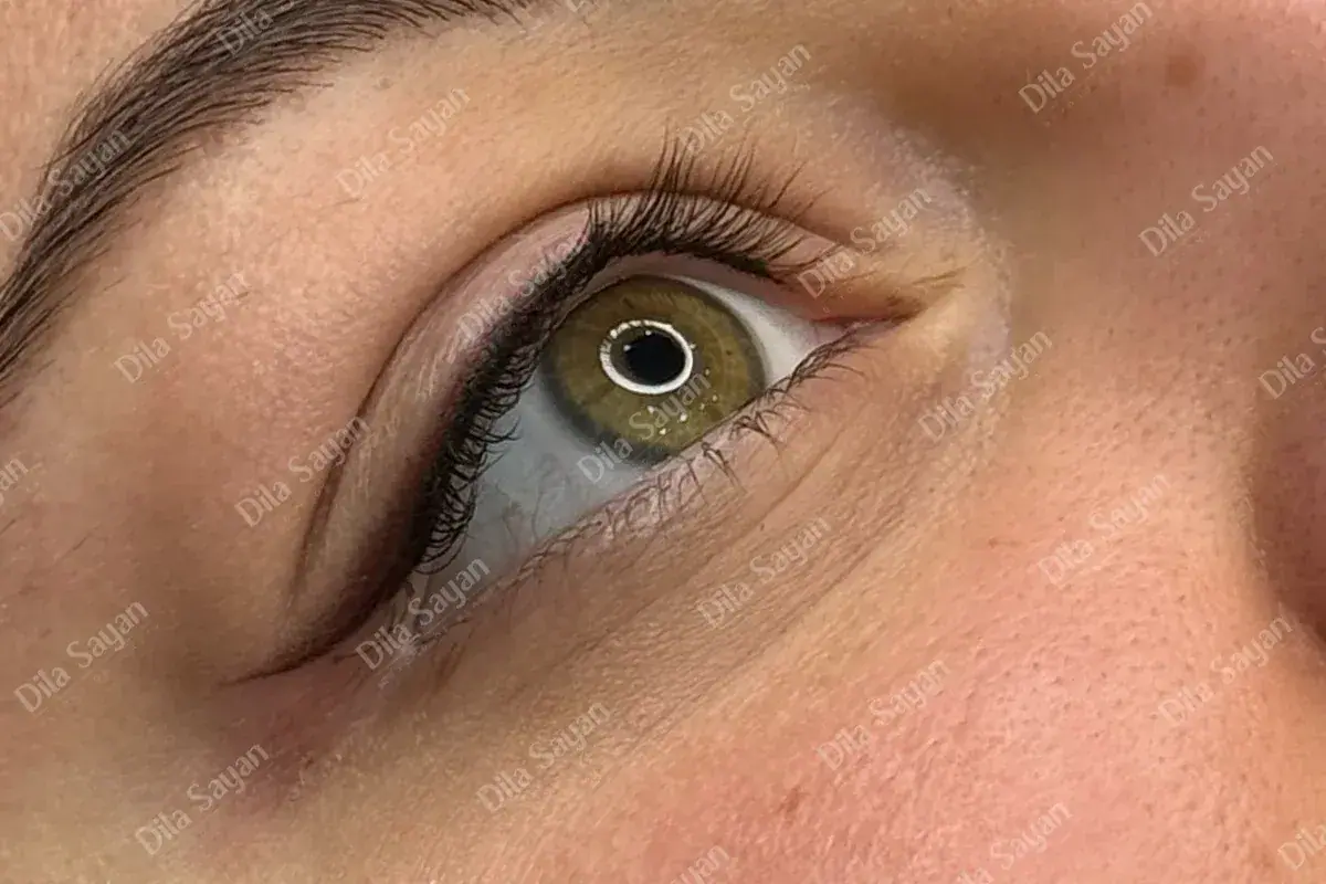 Kalıcı Eyeliner uygulaması